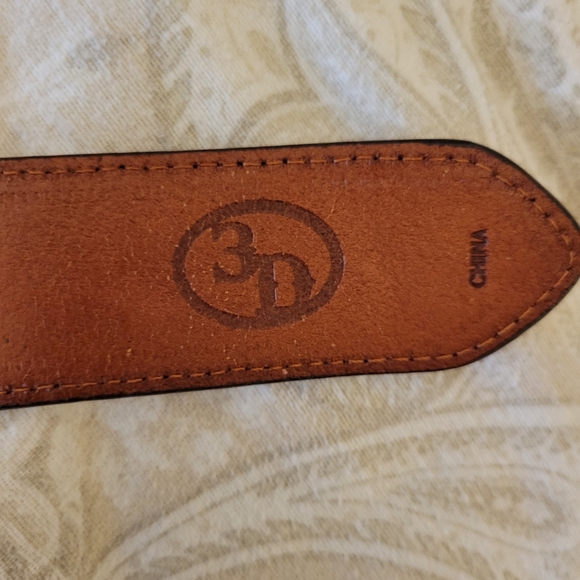 Western leather tooled belt - Picture 6 of 6